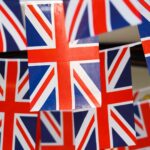 Bandierine del Regno Unito per il weekend dell'incoronazione